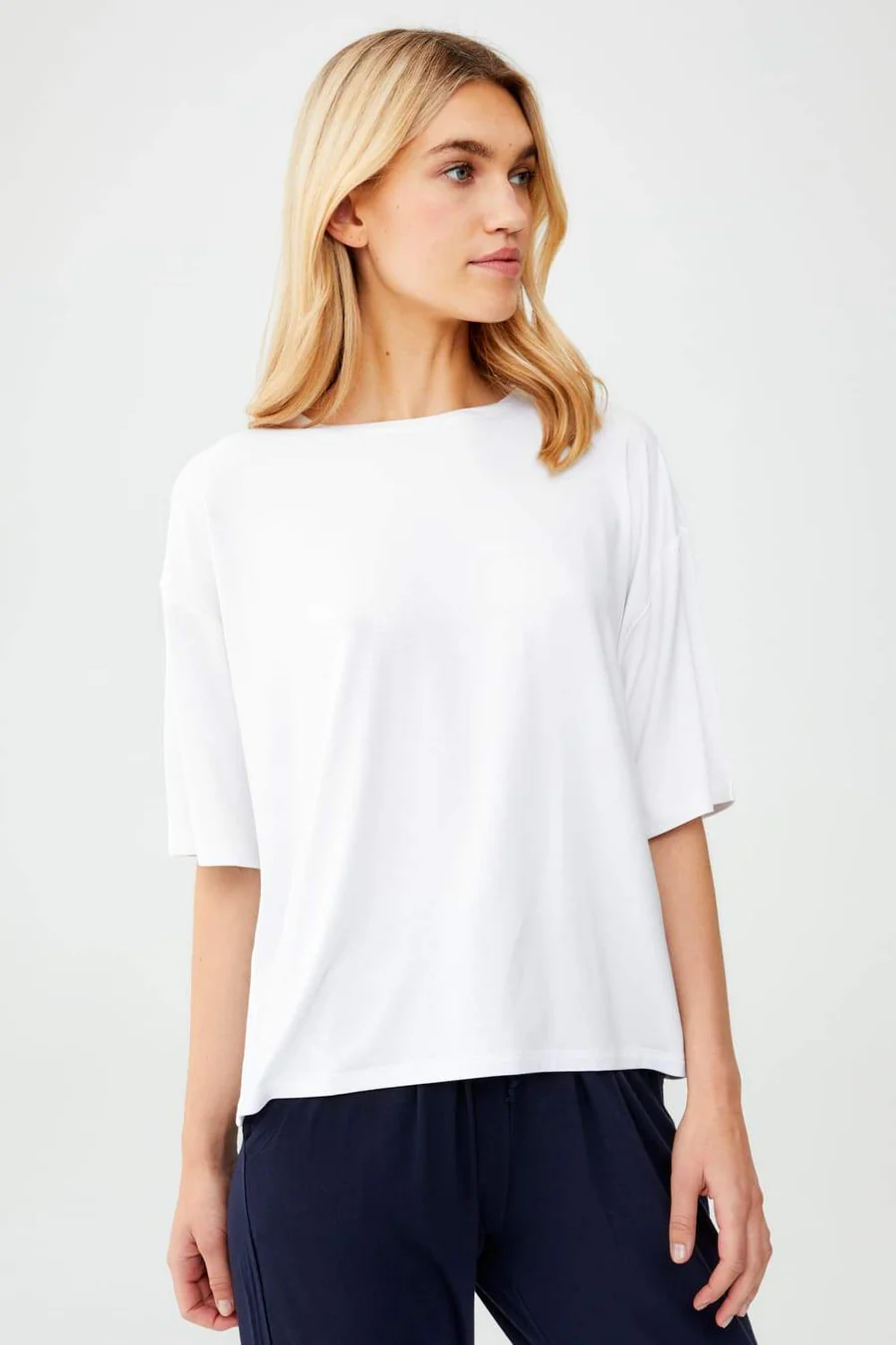 OLIVIA TOPP VIT MOVESGOOD