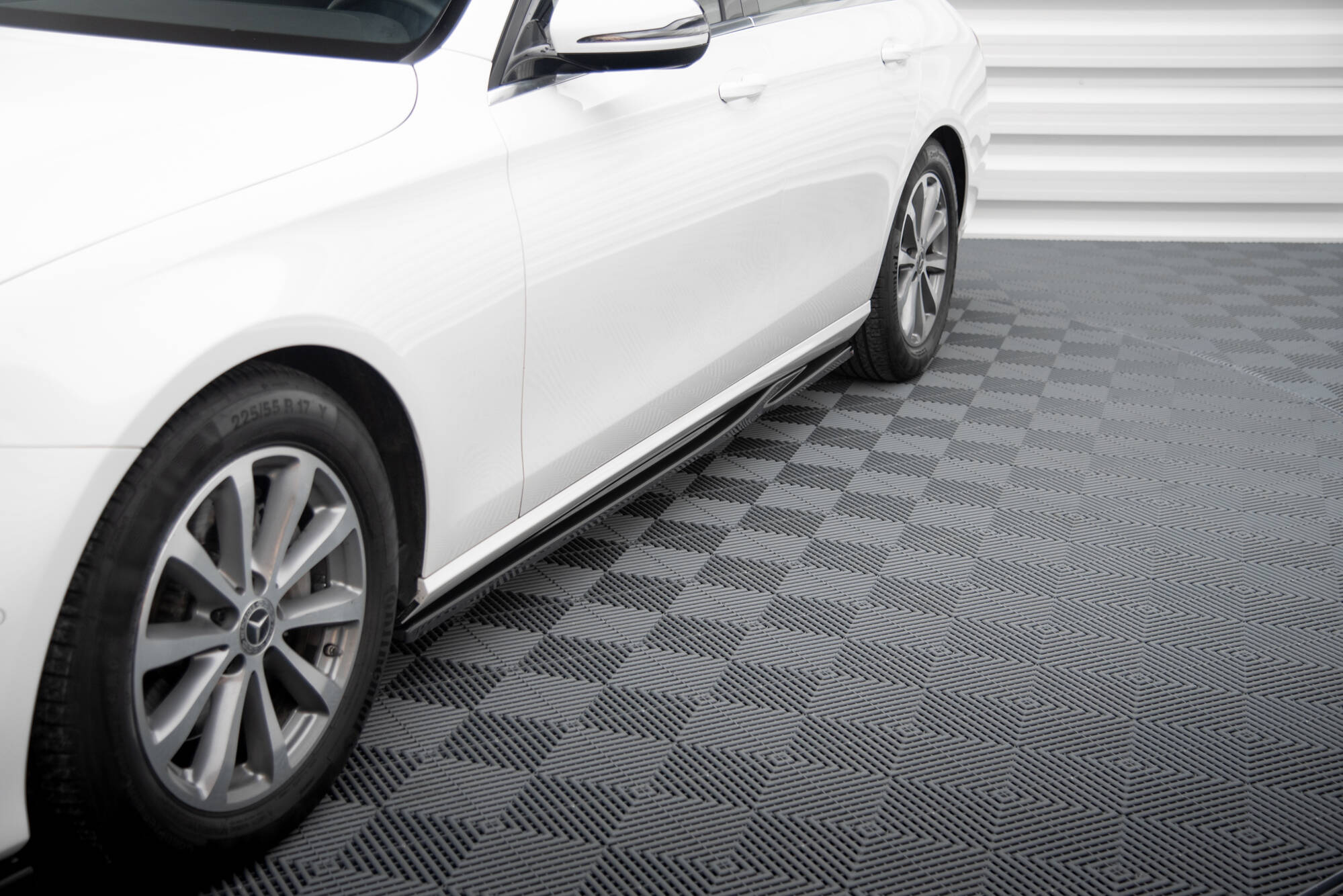 Maxton - Side Skirts Diffusers Mercedes-Benz E W213 - 5