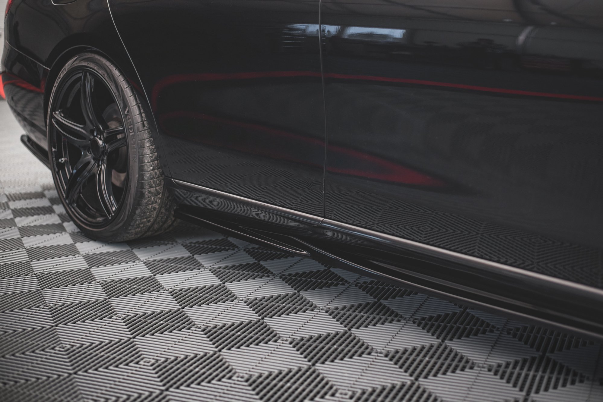 Maxton - Side Skirts Diffusers Mercedes-Benz E W213 - 3