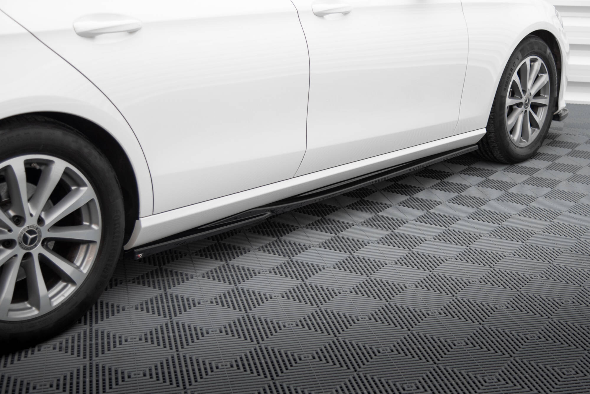 Maxton - Side Skirts Diffusers Mercedes-Benz E W213 - 6