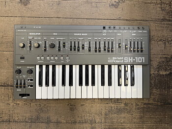 Roland SH-101 w MIDI, modgrip, beg 