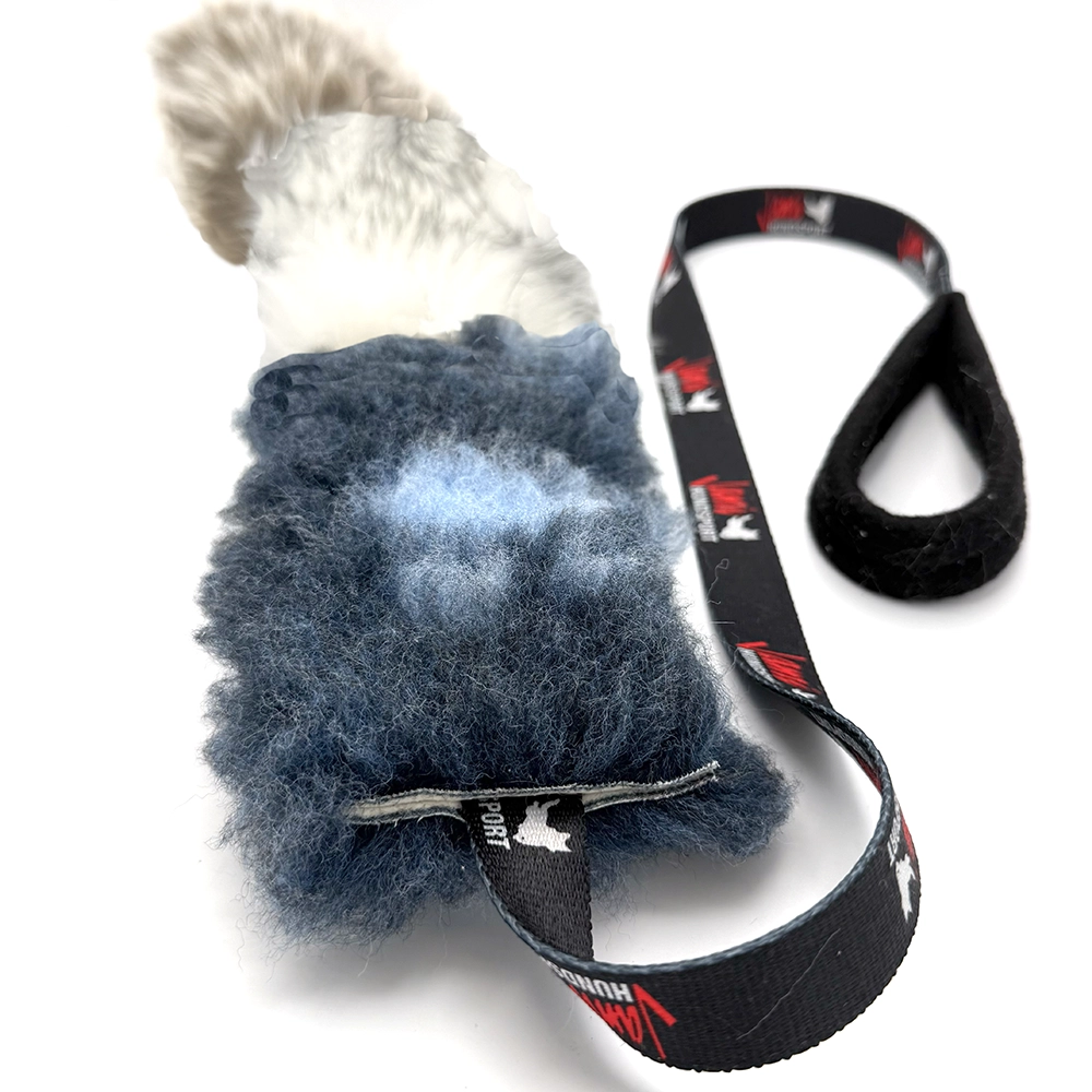Faux fur dog toy from Jami hundsport Lealösa 