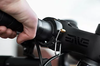 Knog Ringklocka Oi Luxe large svart