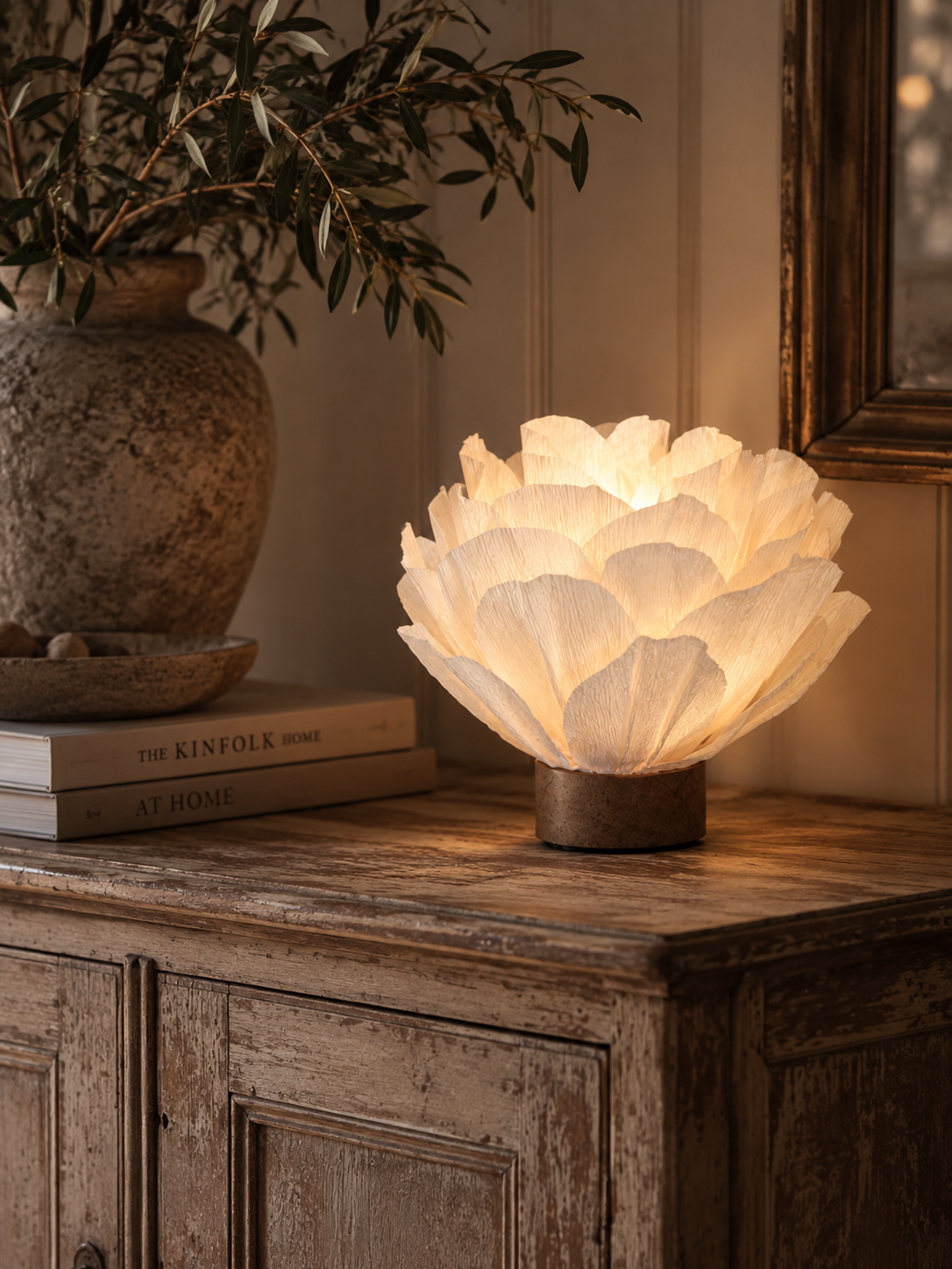 Lisa table lamp - Paper/Wood - Lamp - Lotus - White - 18