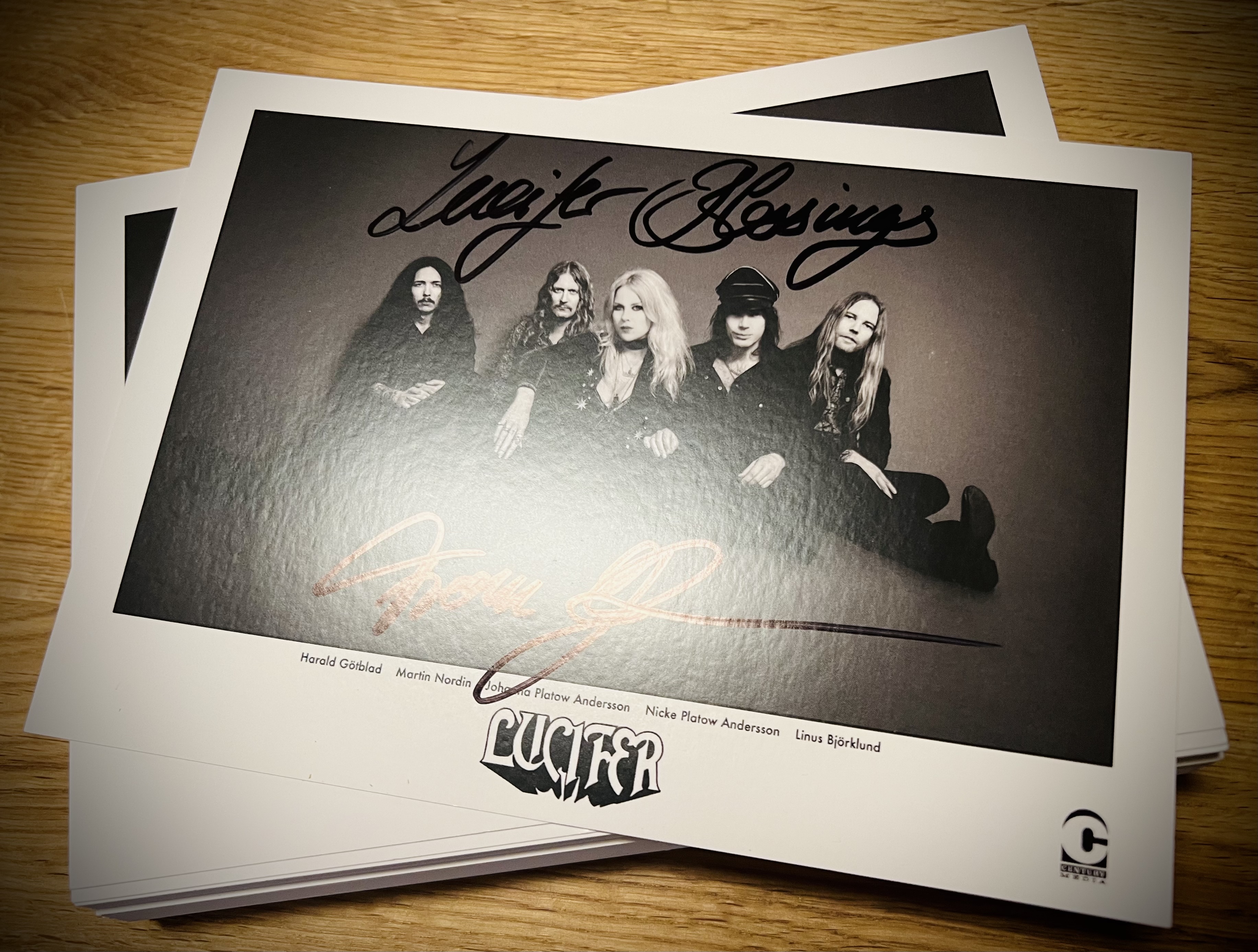 LUCIFER - CLASSIC AUTOGRAPH CARD, SIGNED BY THE  JOHANNA