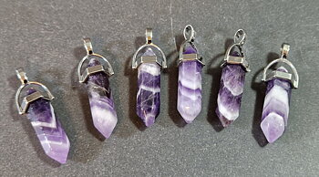 Hexagon Stenhänge i Band Ametist ( Chevron amethyst)
