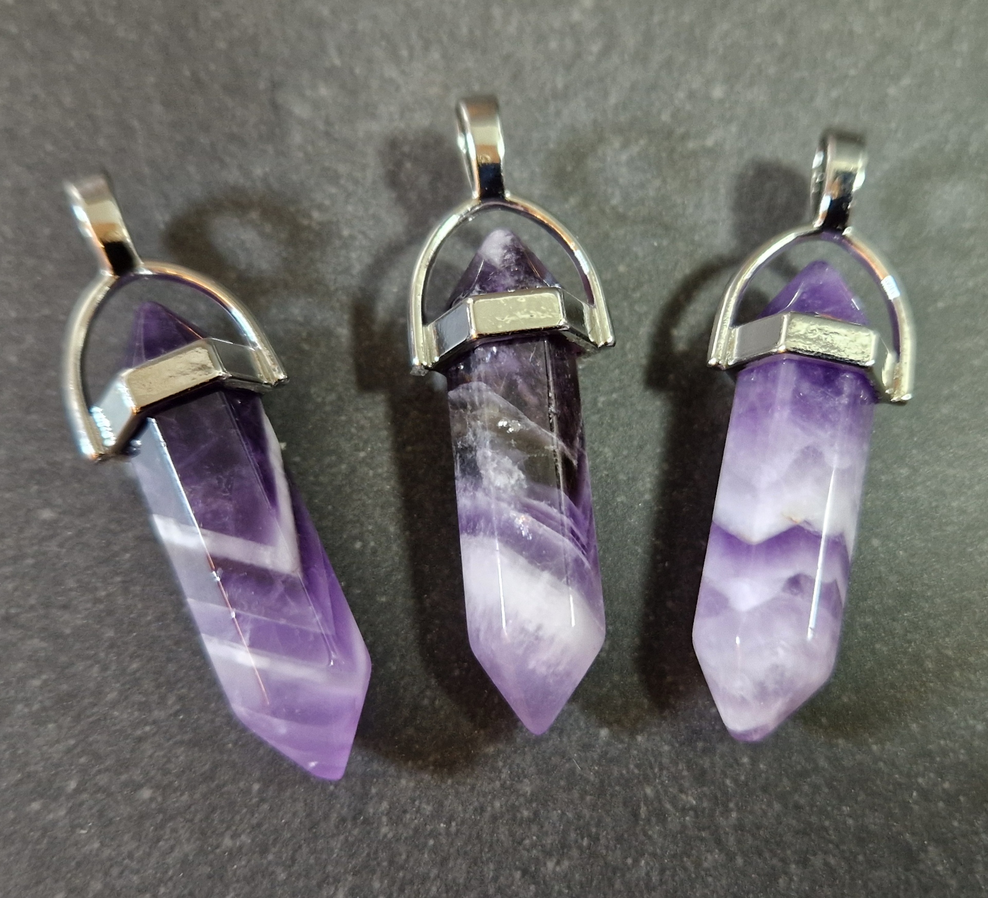 Hexagon Stenhänge i Band Ametist ( Chevron amethyst) - 2
