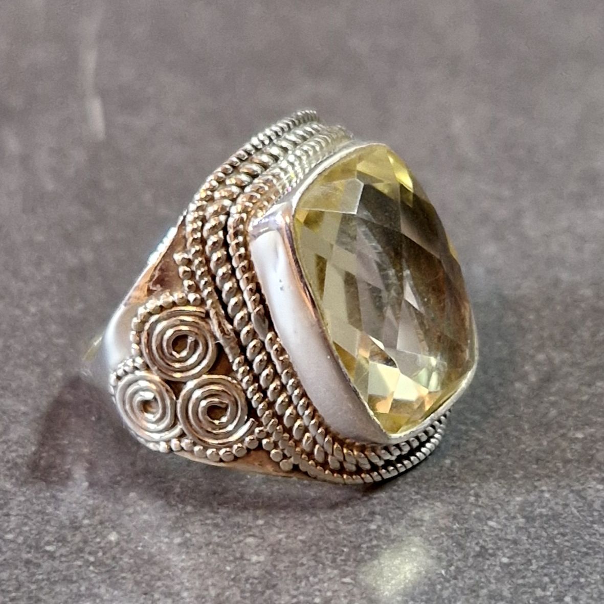 Filigran Ring Silver - Citrin Cabochon - 3 sorter - 4