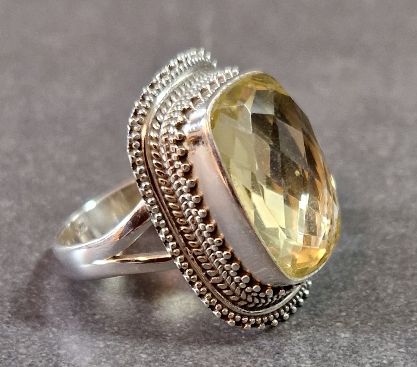 Filigran Ring Silver - Citrin Cabochon - 3 sorter - 6