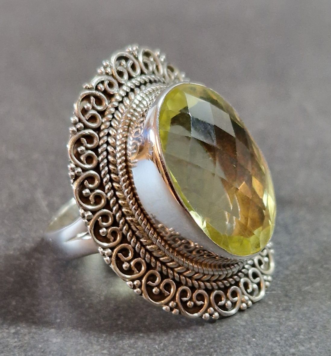 Filigran Ring Silver - Citrin Cabochon - 3 sorter - 6