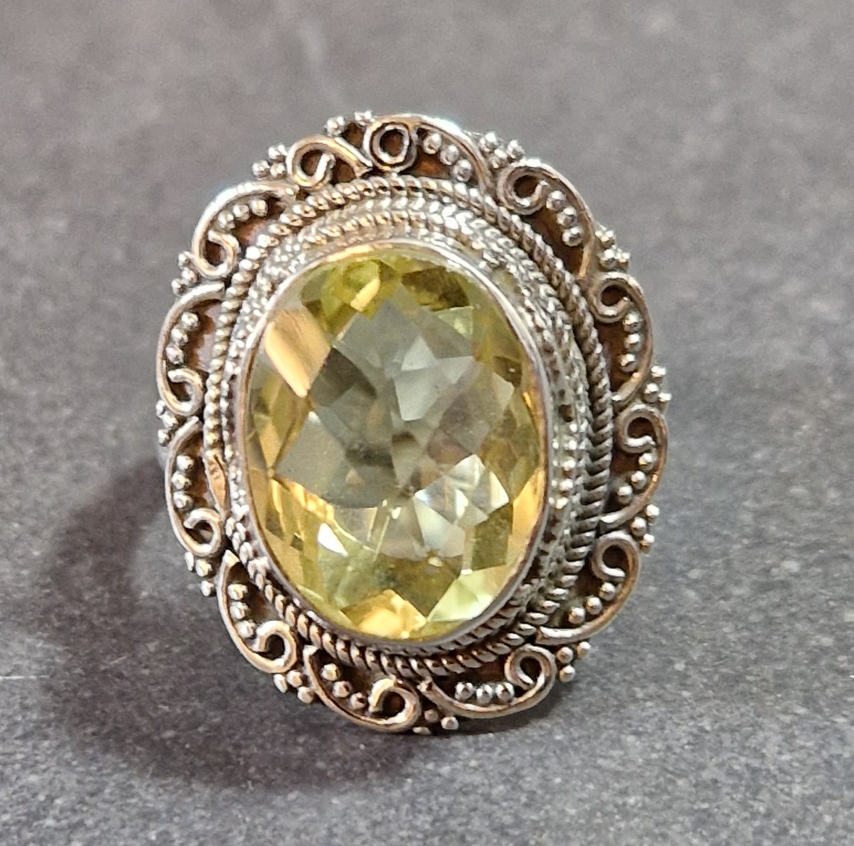 Filigran Ring Silver - Citrin Cabochon - 3 sorter - 6