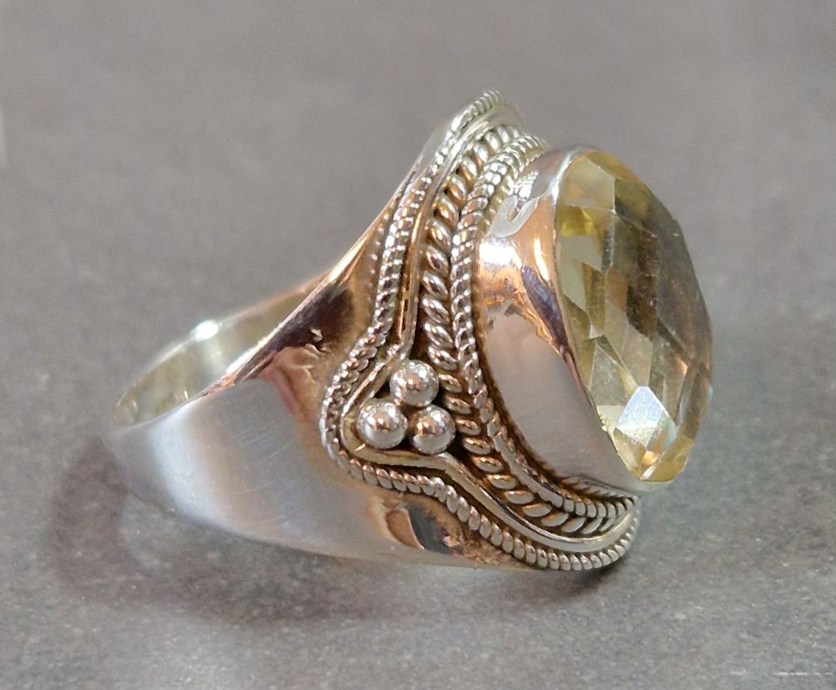 Filigran Ring Silver - Citrin Cabochon - 4 sorter - 4