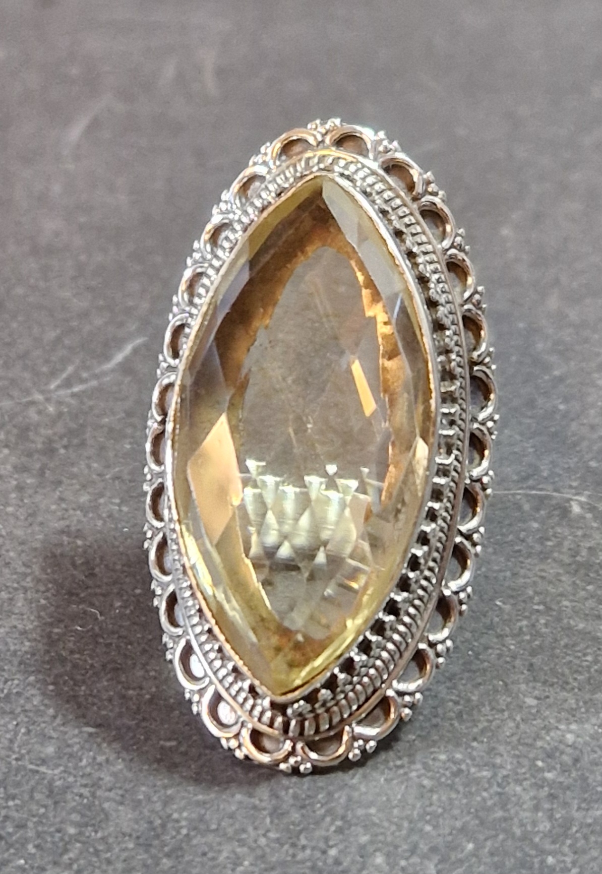 Filigran Ring Silver - Citrin Cabochon - 3 sorter - 8