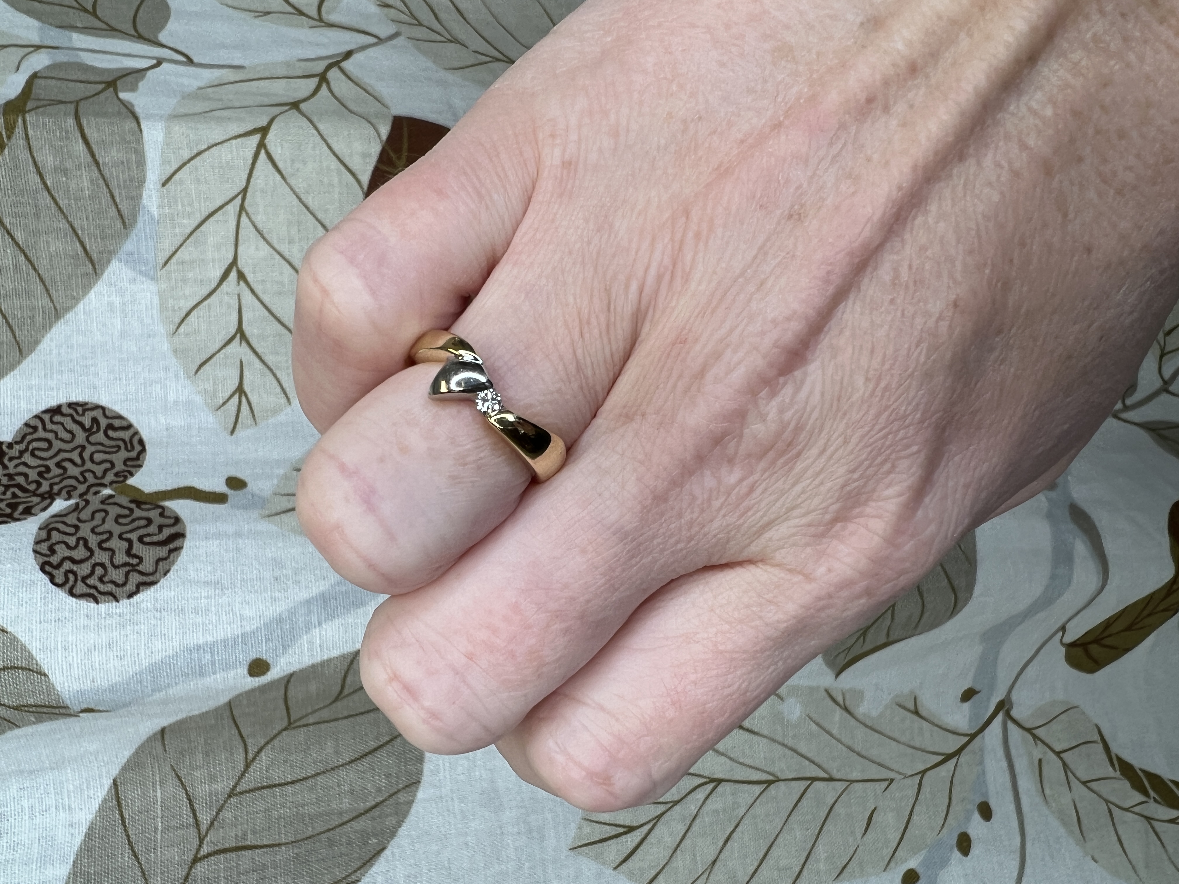 Kultasormus 2-värinen 18k, yksi timantti, Vintage - 8