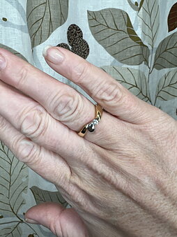 Guldring 2-farvet 18k, med en diamant, Vintage