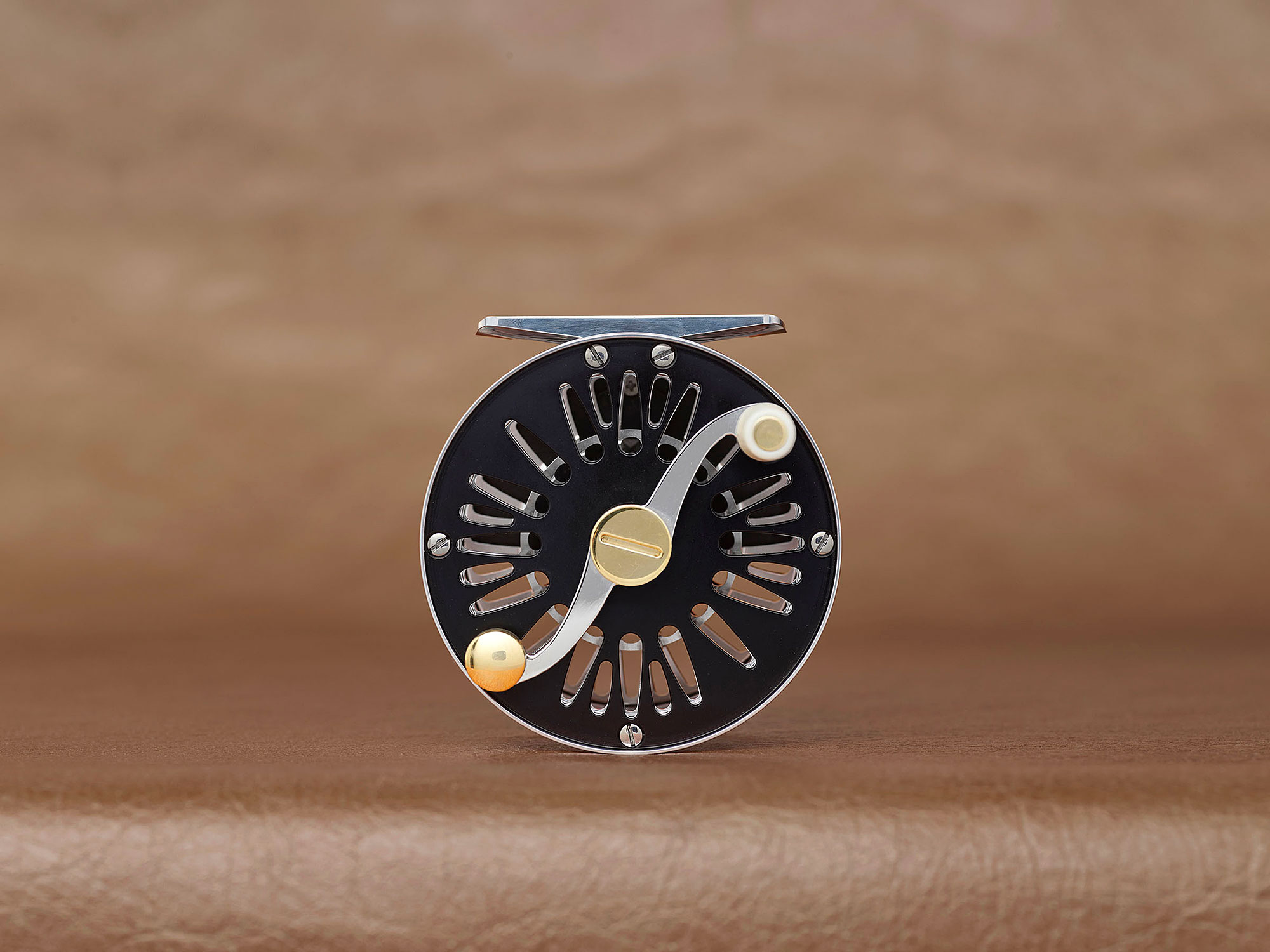 Salar Daisy Fly Reel Black