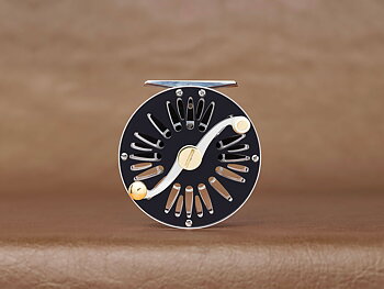 Salar Daisy Fly Reel Black