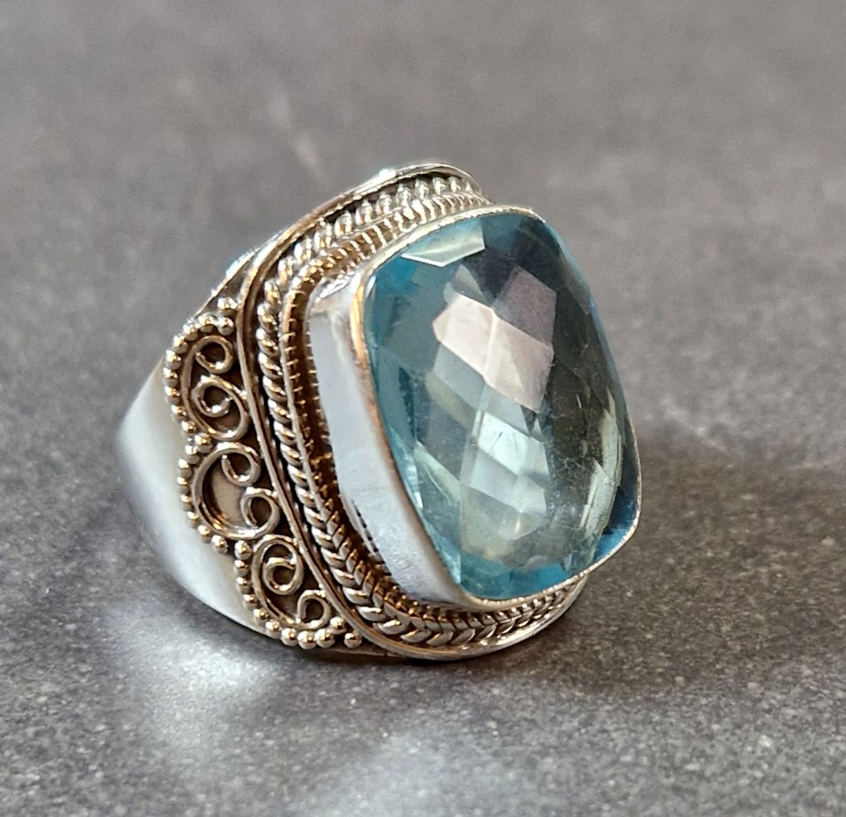 Filigran Ring Silver - Topas Cabochon - 3 sorter - 3