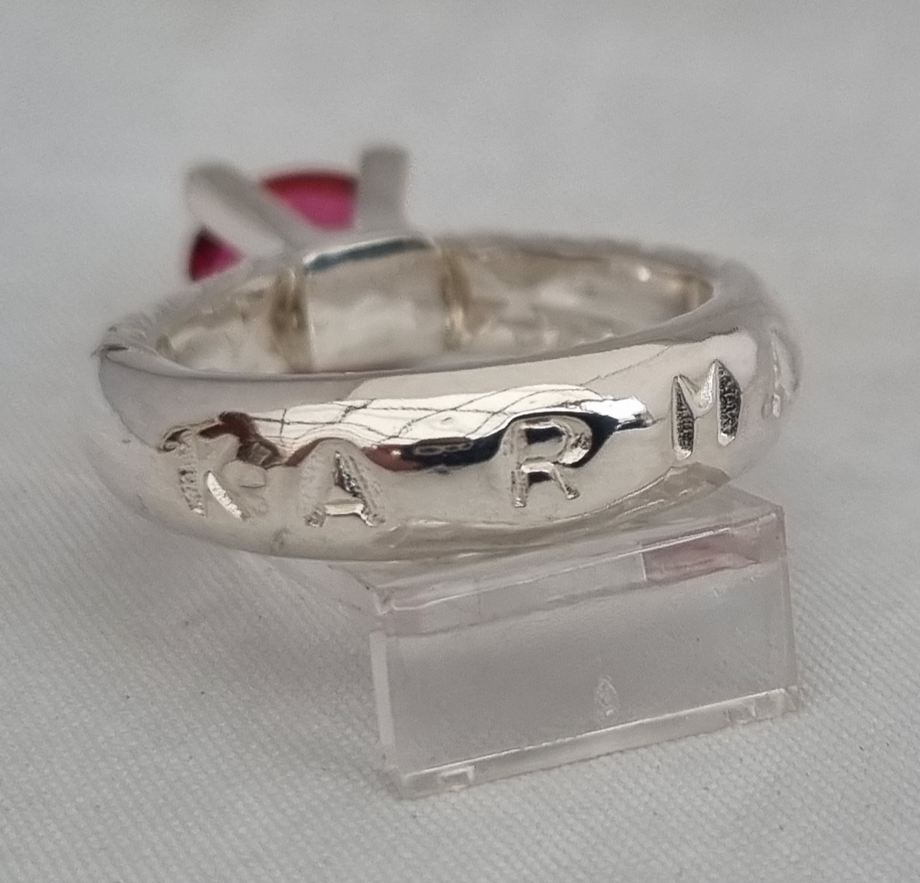 KARMA  med  1,98 ct röd topas stl 19 - 5