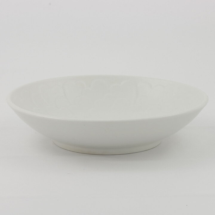 Gertrud Lönegren (Capri 1936) White Bowl with Leaf Relief 19 cm