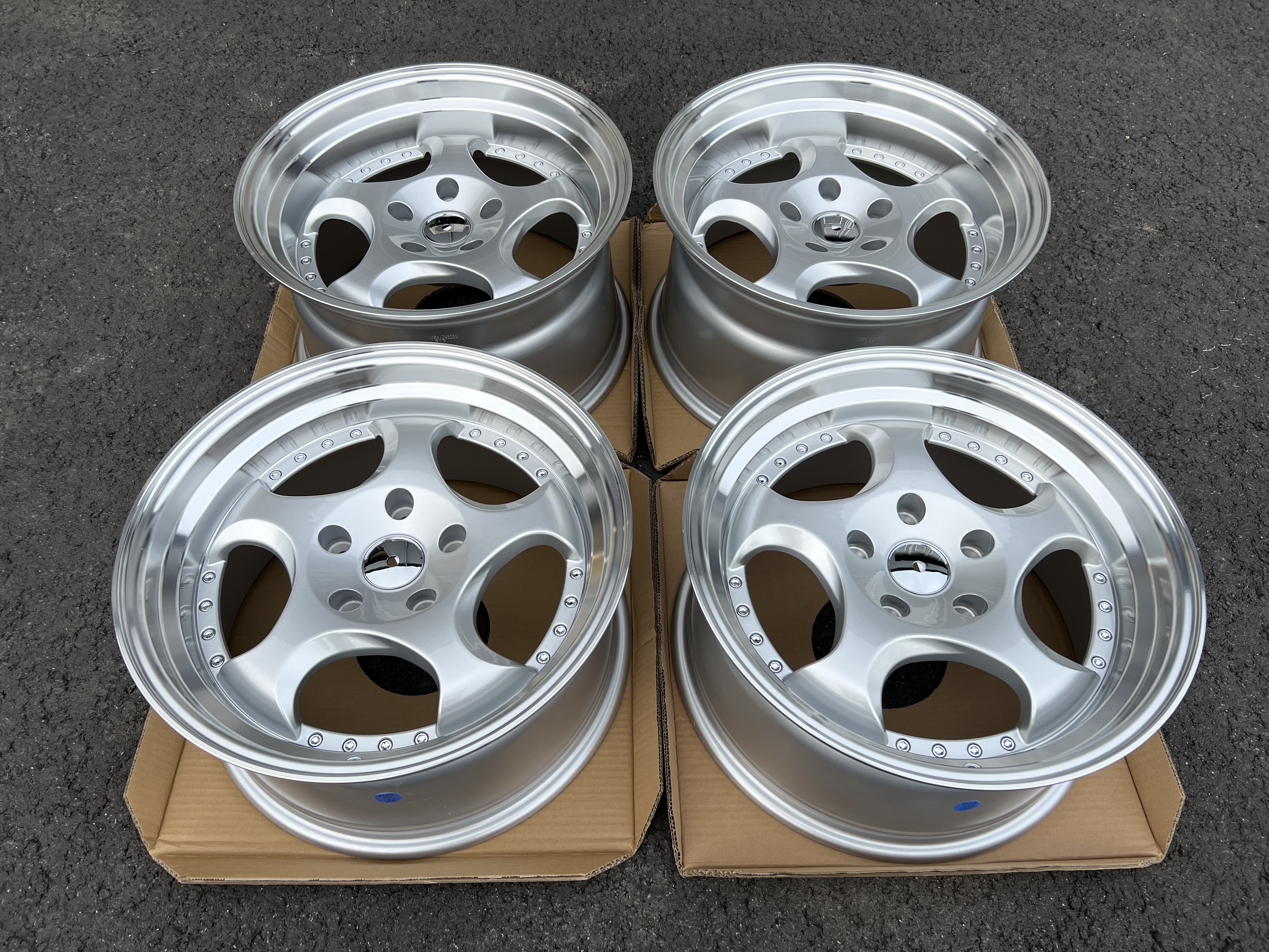17" ZW1 Style Silver/pol 5x120 - 3
