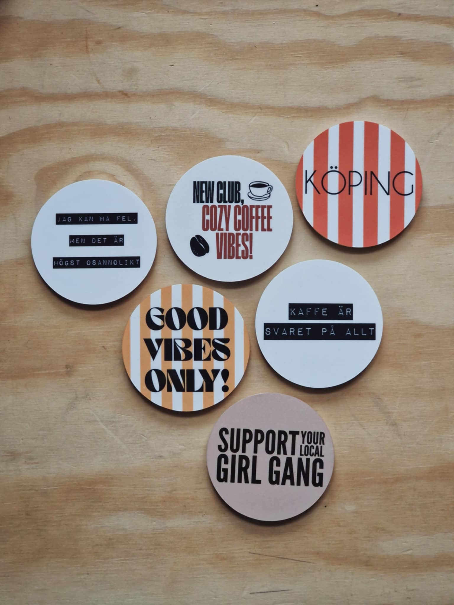 Magnet - Support your local girl gang