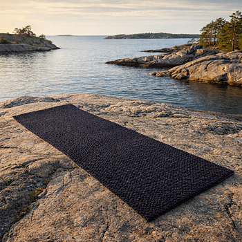Yoga, meditation och träningsmatta tillverkade av ullbollar!