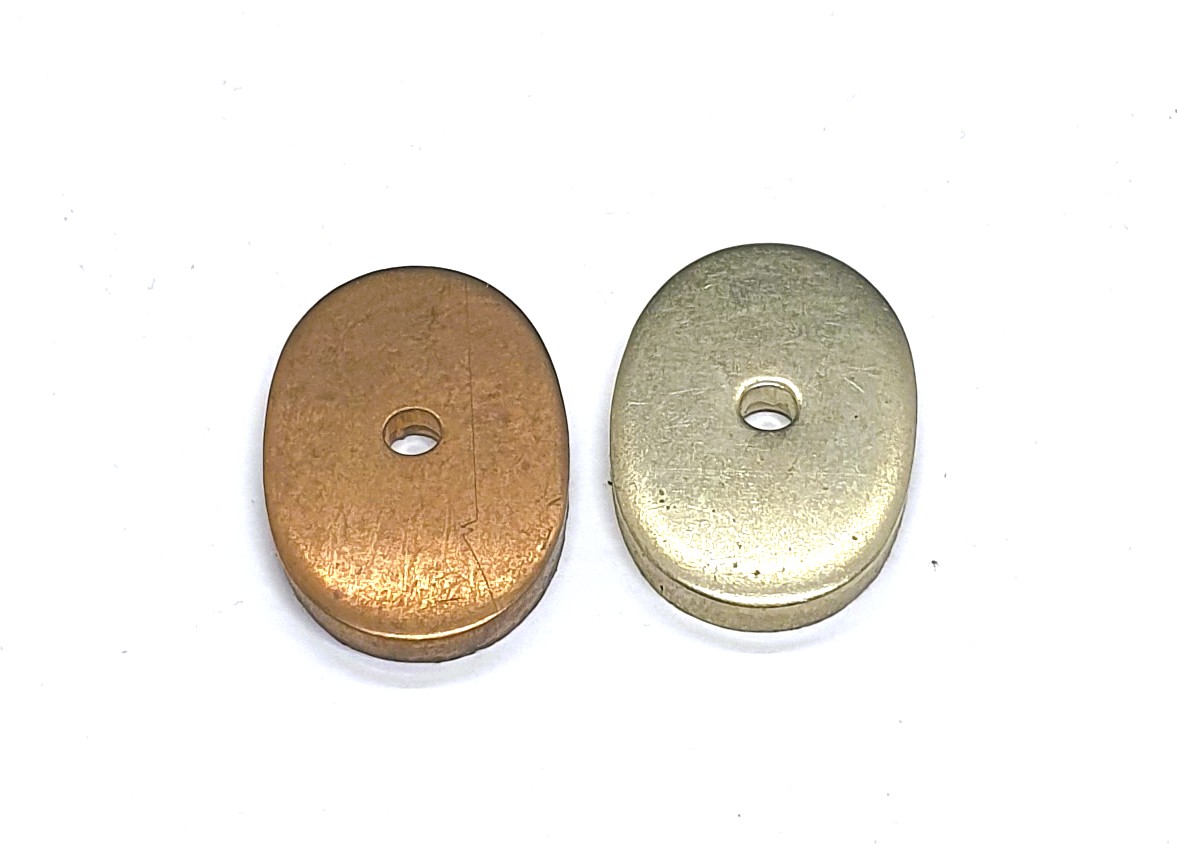 Metallbricka 32 x 21 mm