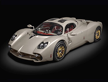Pagani Utopia 1:8
