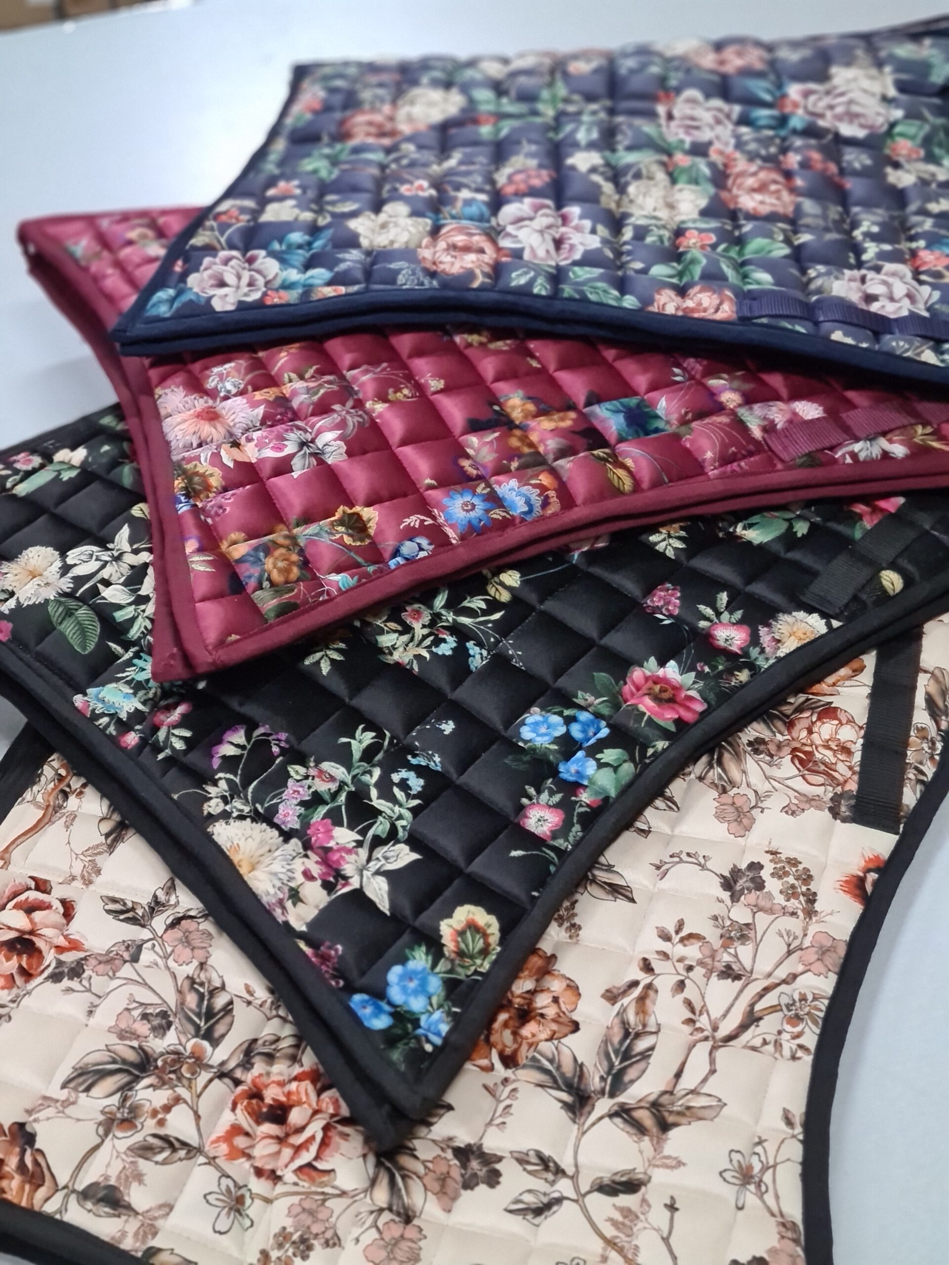 EDIX® Dressage pad Baroque (incl. 8 inserts) - Floral Burgundy - 3