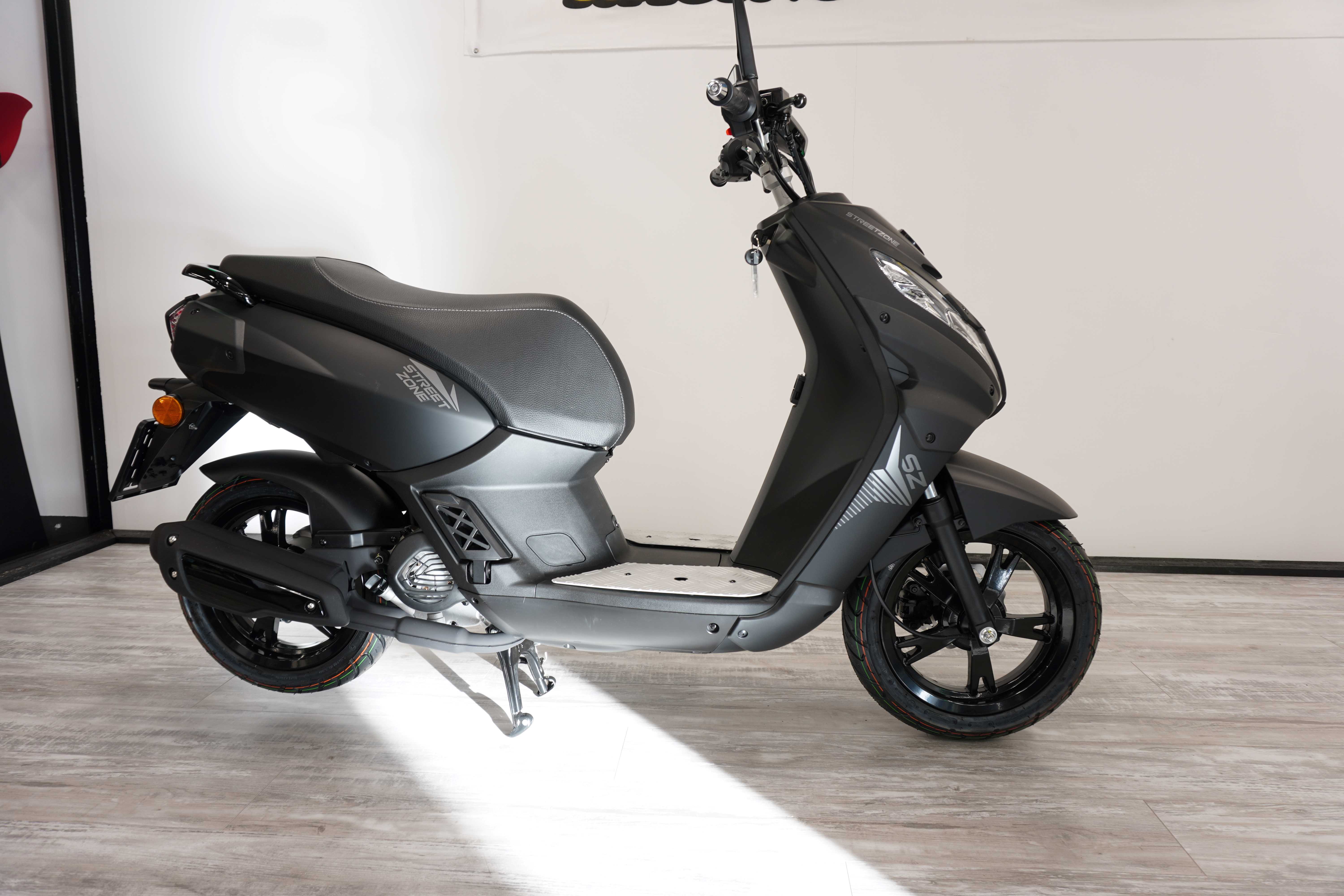 Peugeot Street Zone 2025 Wheelracing