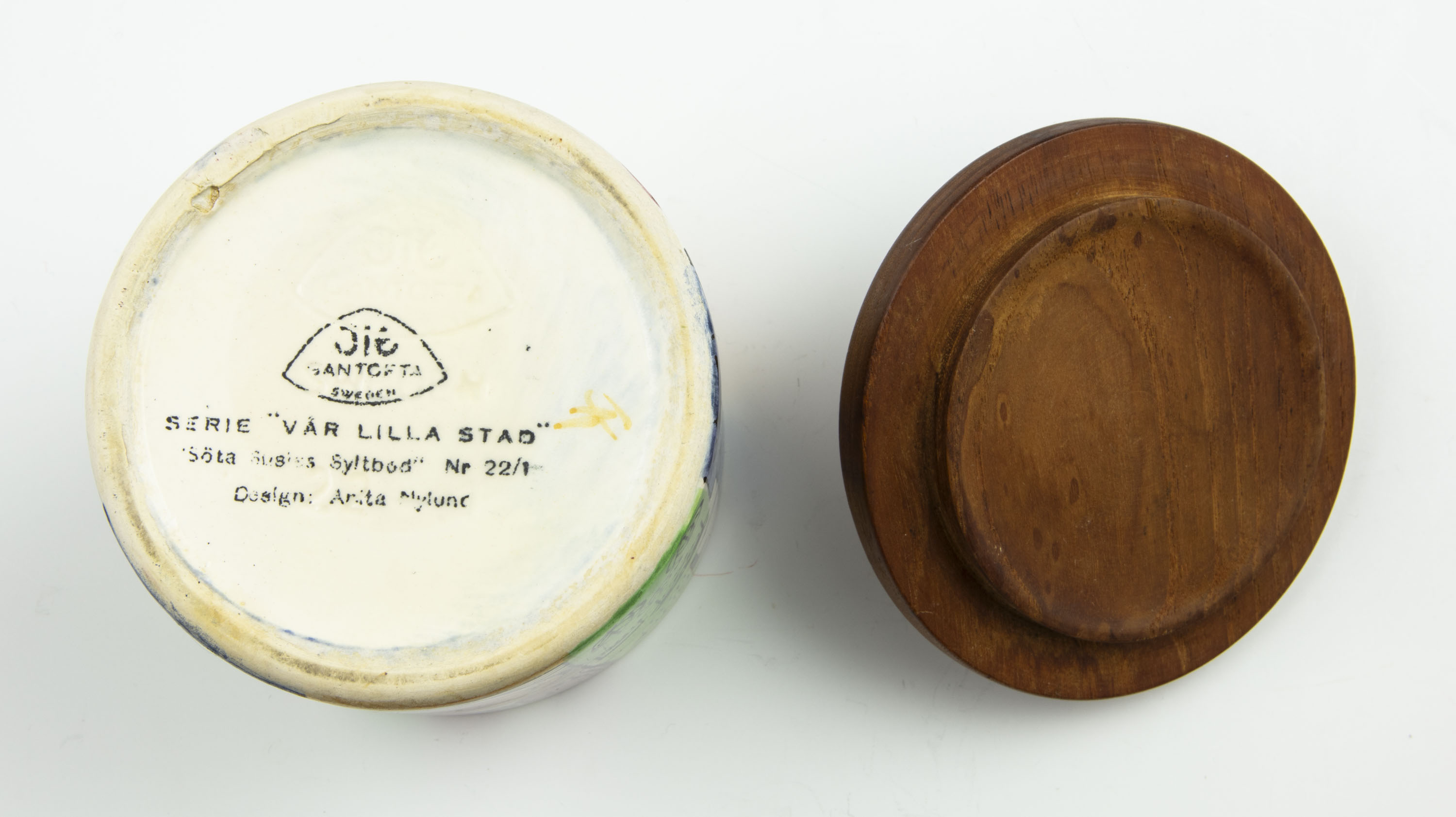 Our little town - Jar No. 22/1 - Söta Susies Syltbod (Sweet Susies jam store) - 5