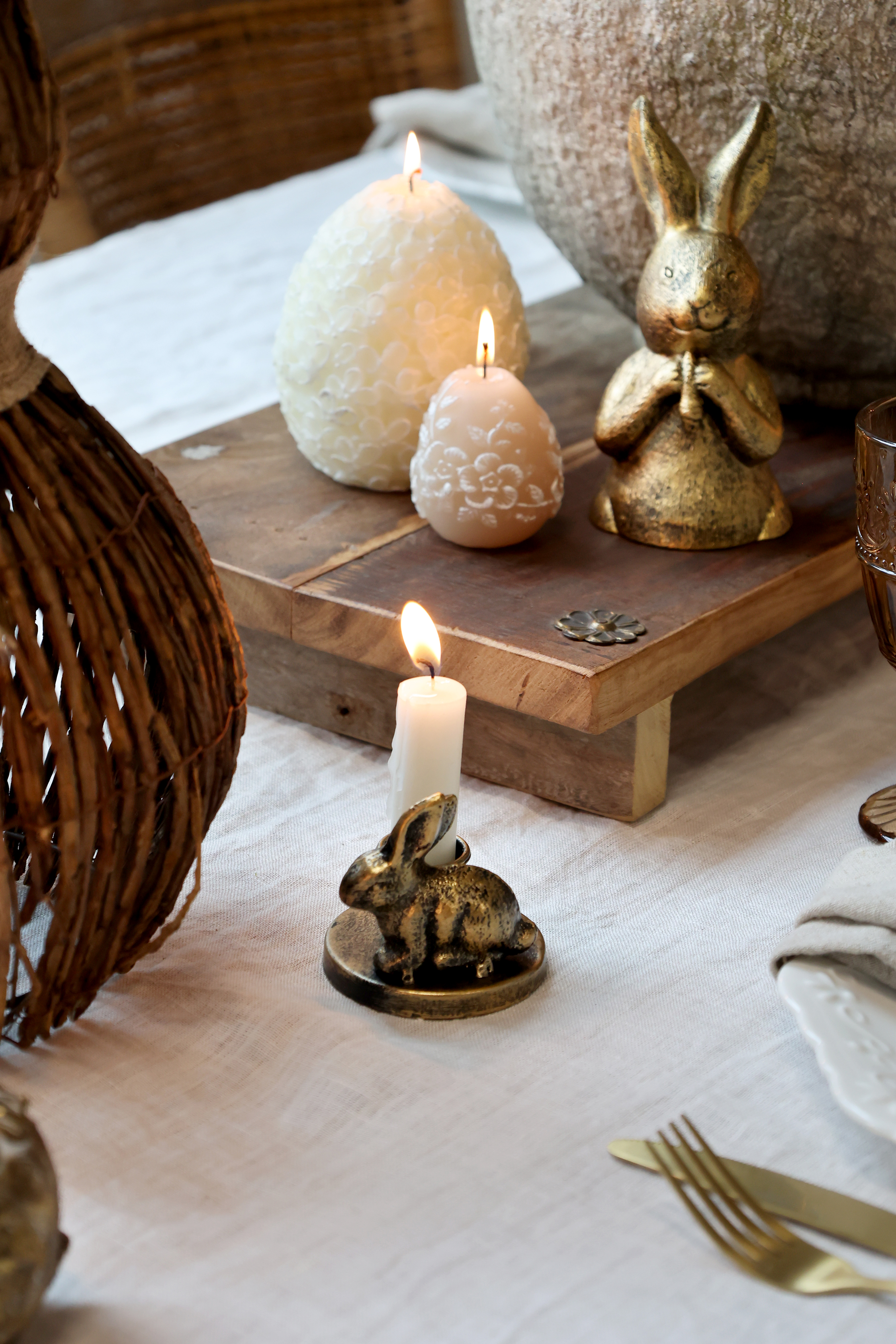 Candle - Egg candle with leaf pattern - Off White - 11 cm - 5