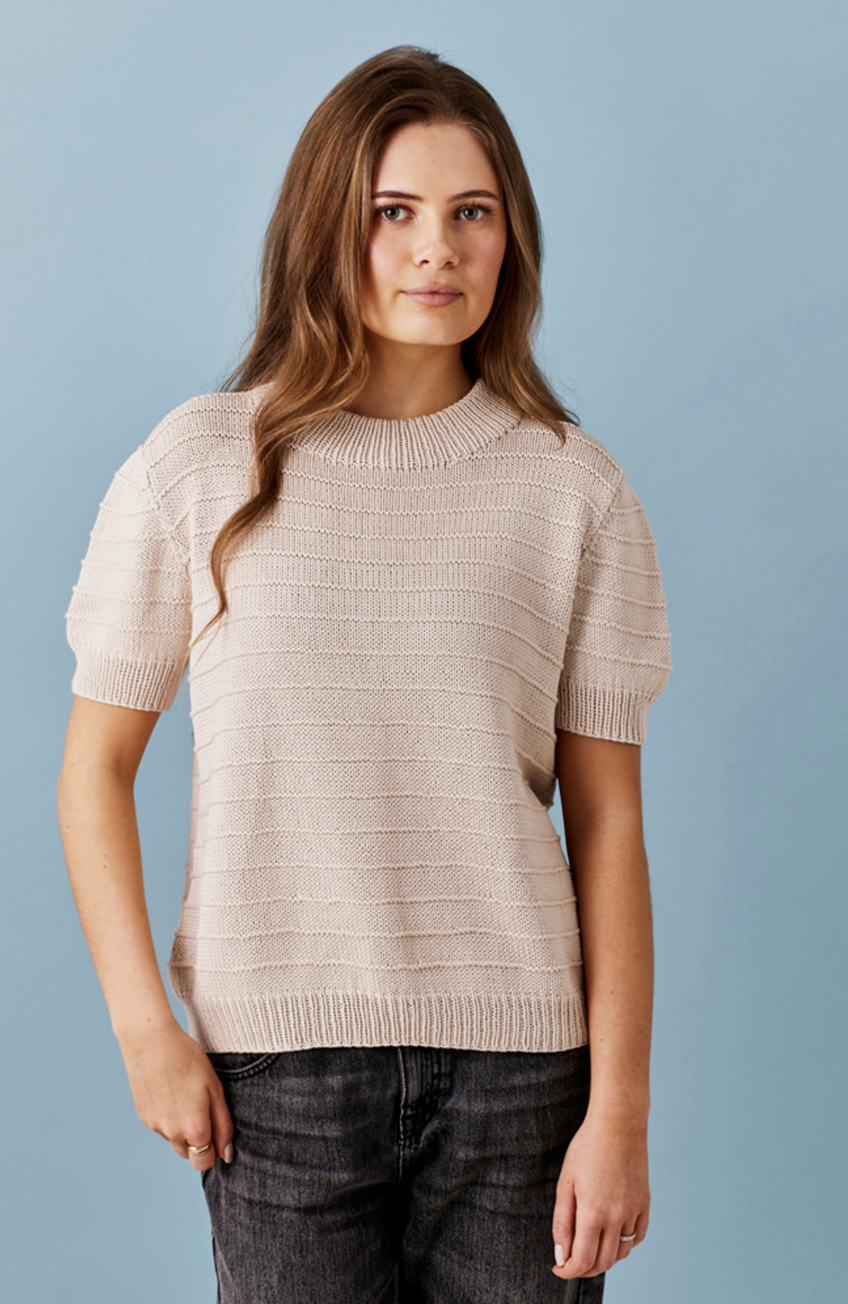 T-shirt med "Rille mönster" i Permin Carla