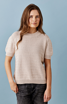 T-shirt med "Rille mönster" i Permin Carla