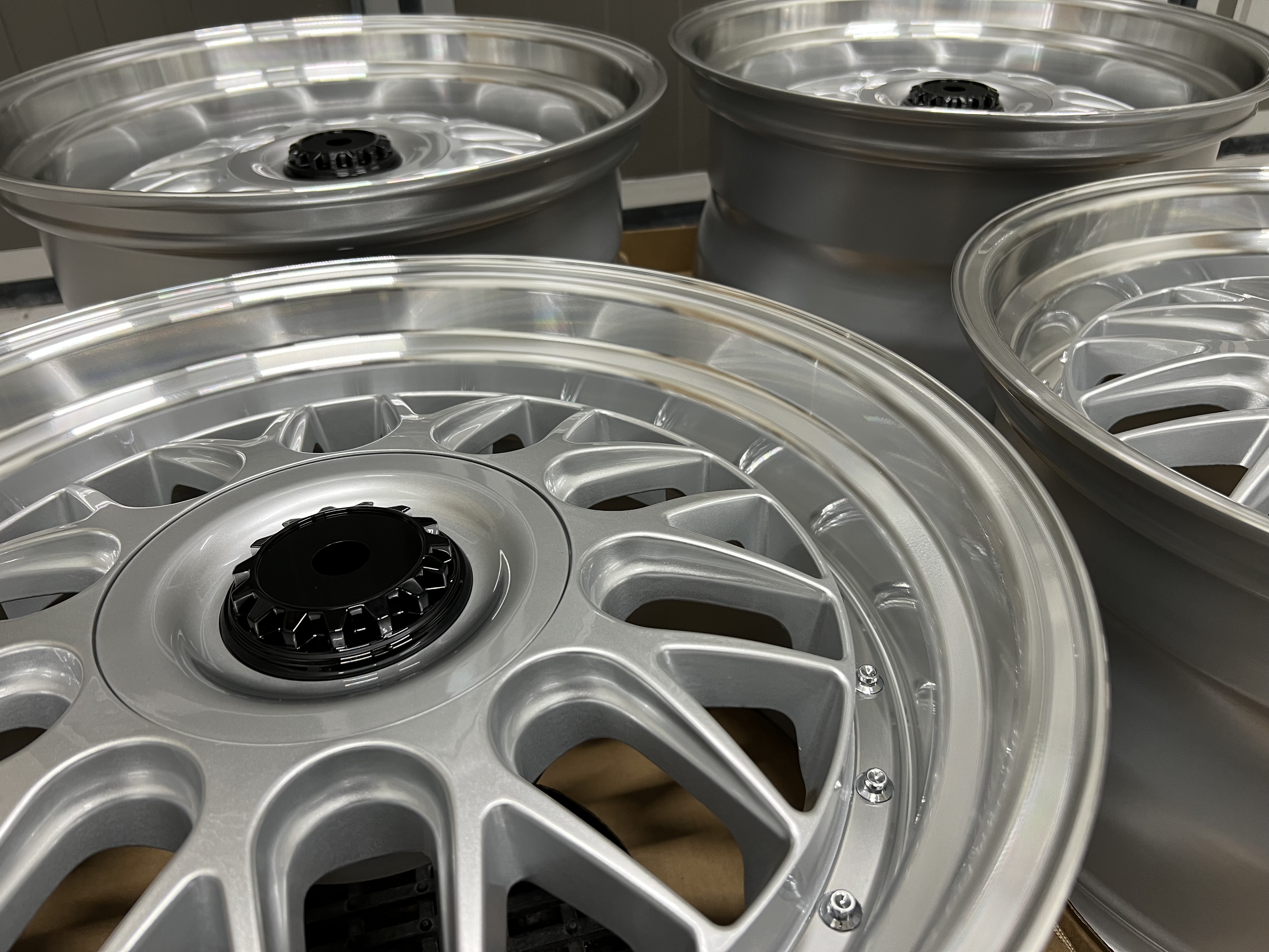 18" E26 Style Silver/polished 5x120 - 5