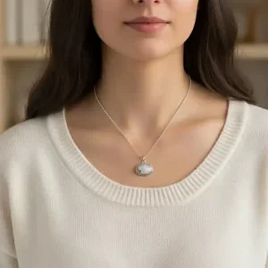 Halsband med handslipad Kalcedon 30mm