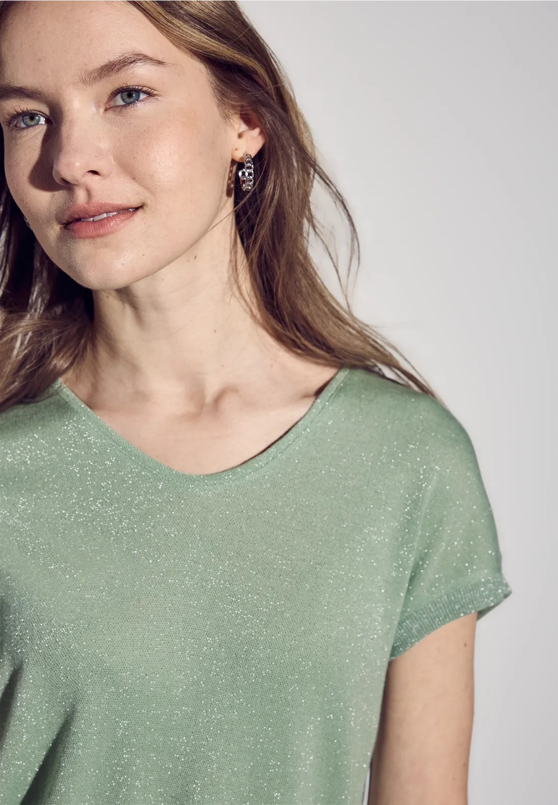 V-neck Shiny Shirt - Milky Green - Street One
