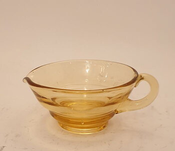 Gullaskruf Ring yellow small cream jug