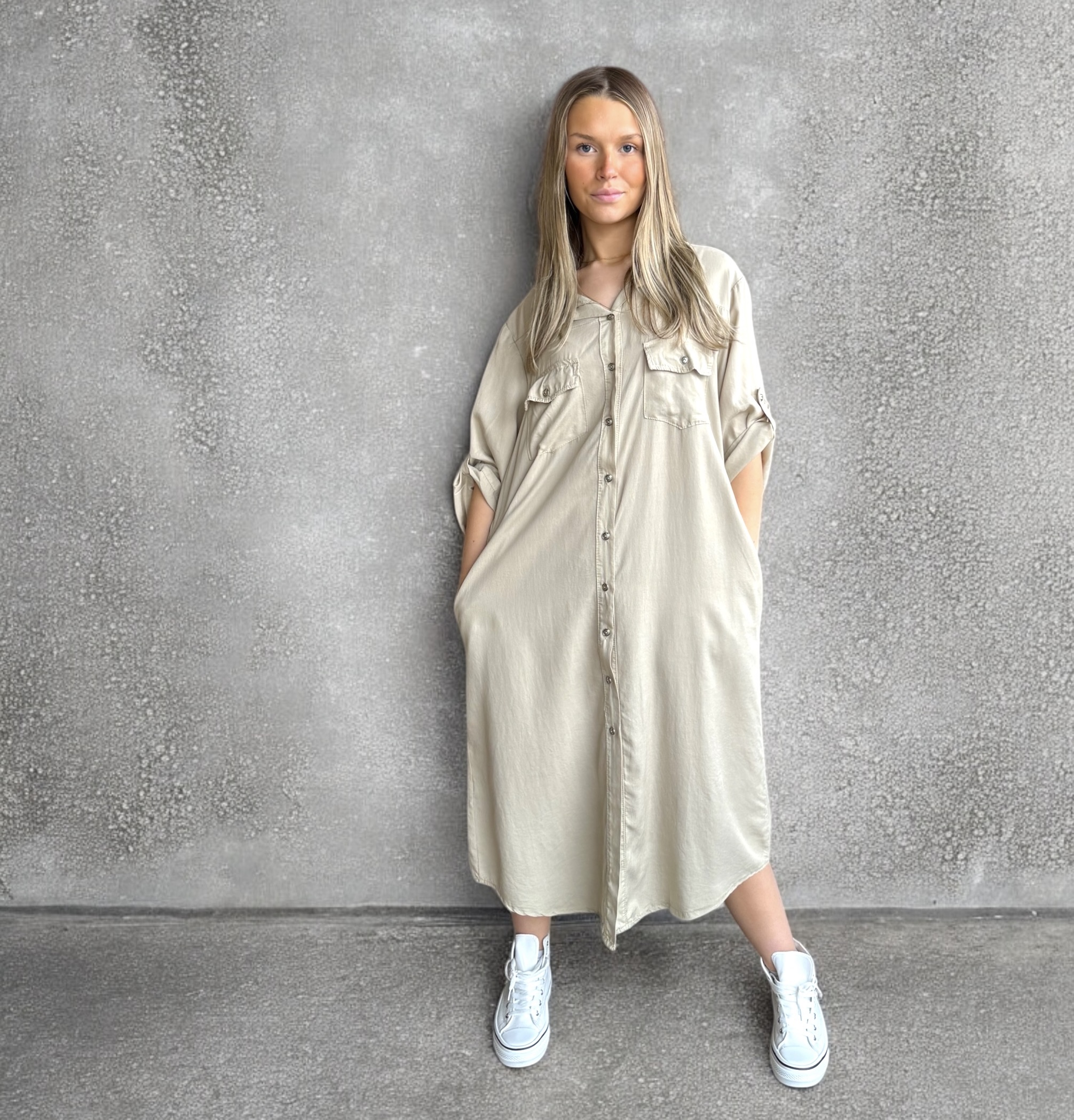 Klänning i lyocell - Beige