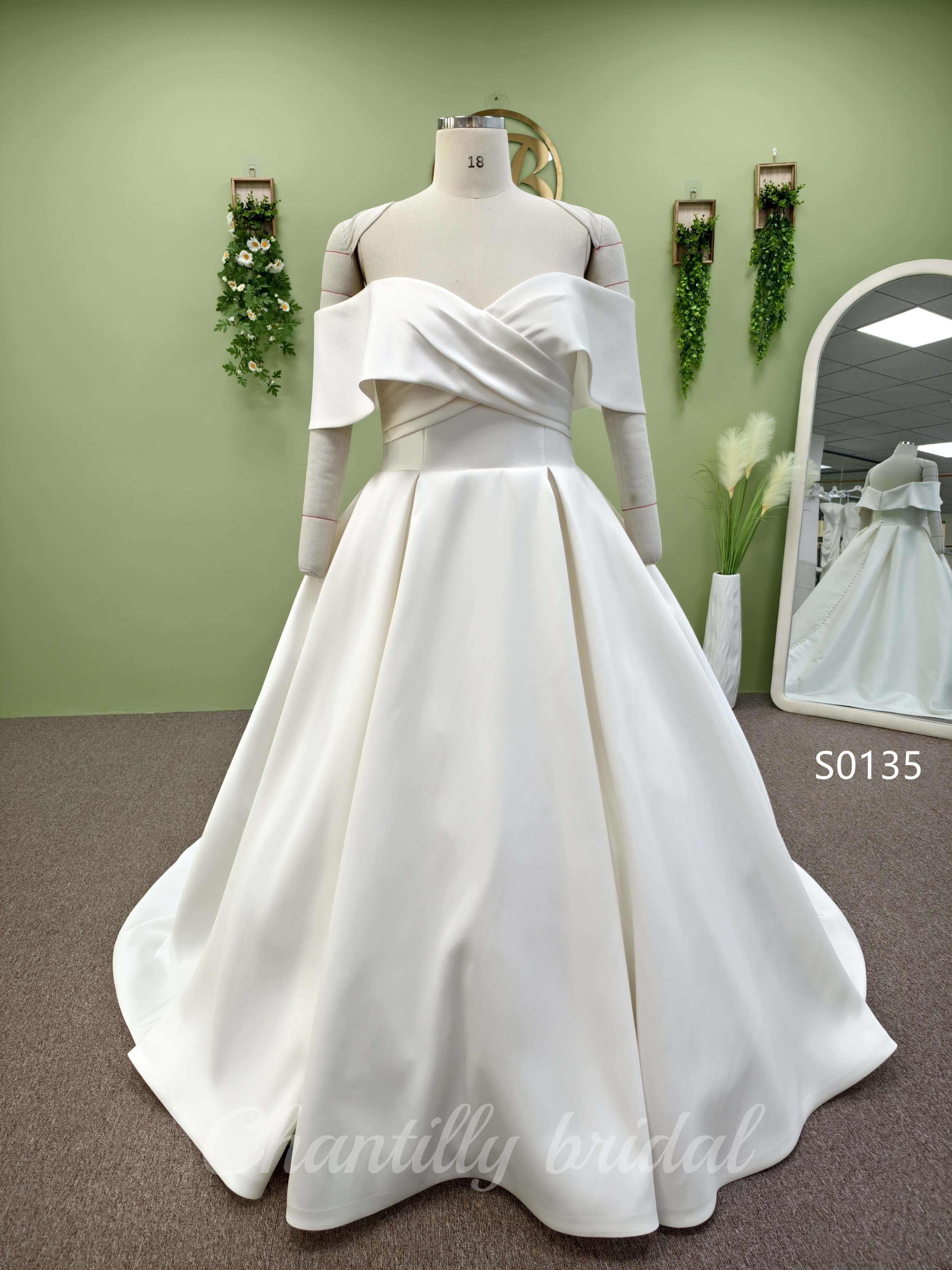 Chantilly Bridal  S0135