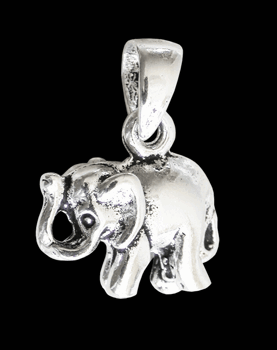 Ett litet elefant halsband i Äkta silver.