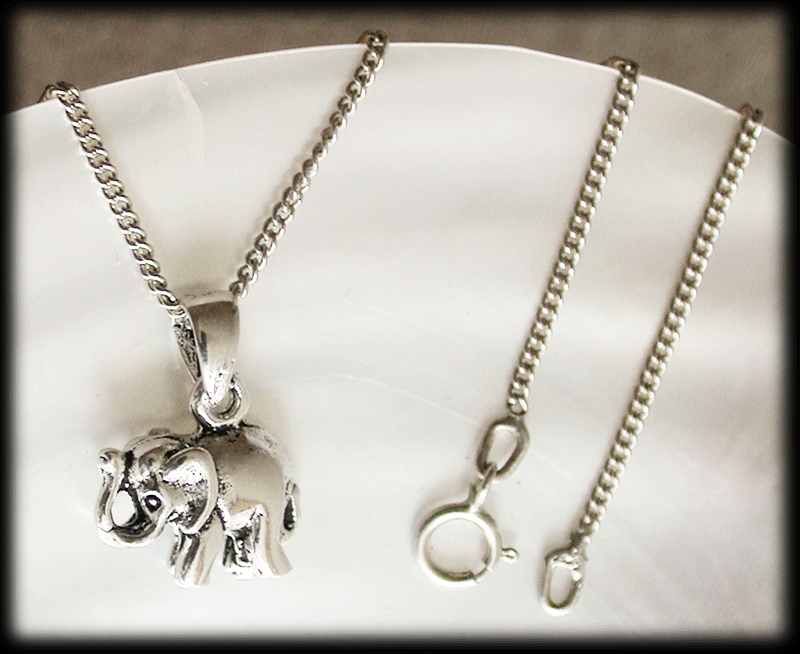 Ett litet elefant halsband i Äkta silver. - 4