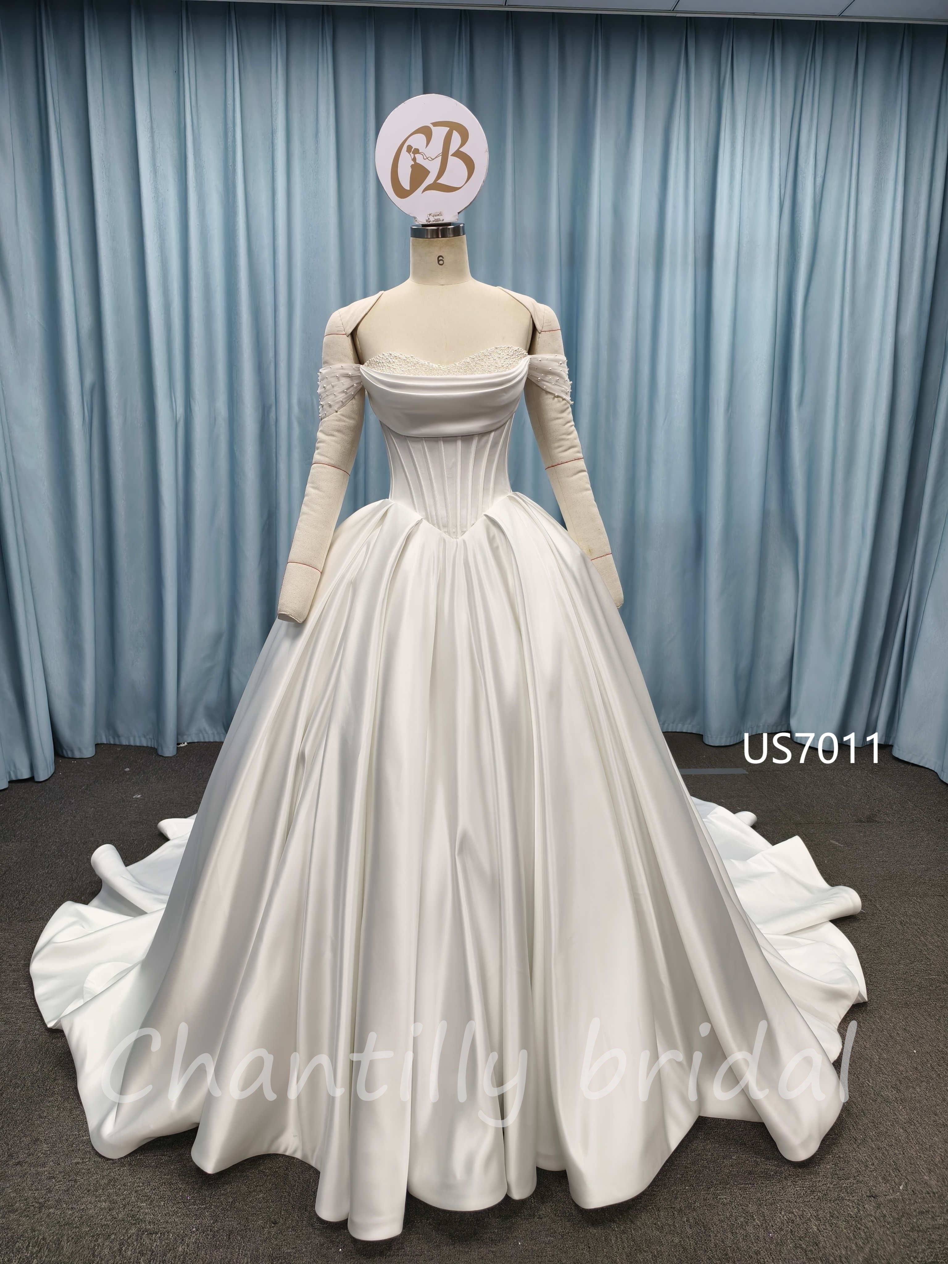 Chantilly Bridal  US7011