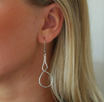 Agélii Fashion - Örhängen "Spiral M" i silver - Michael Medoc Collection