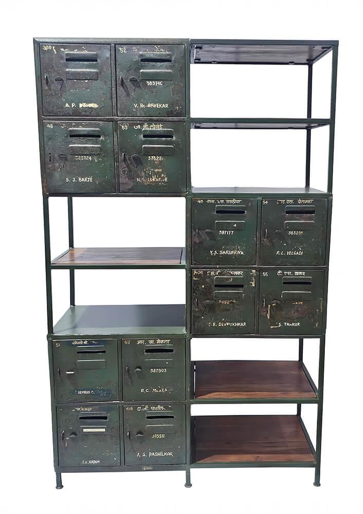 Bokhylla med hyllor och vintage skåp - 3