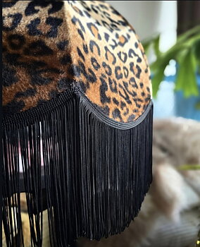 Taklampa Retro 50 - Leopard/Svart frans