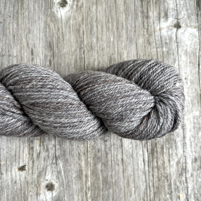Portuguese Wool Mörk Bas