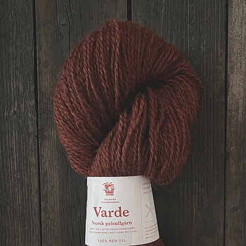VARDE RØDBRUN 2138, 3 HÄRVOR
