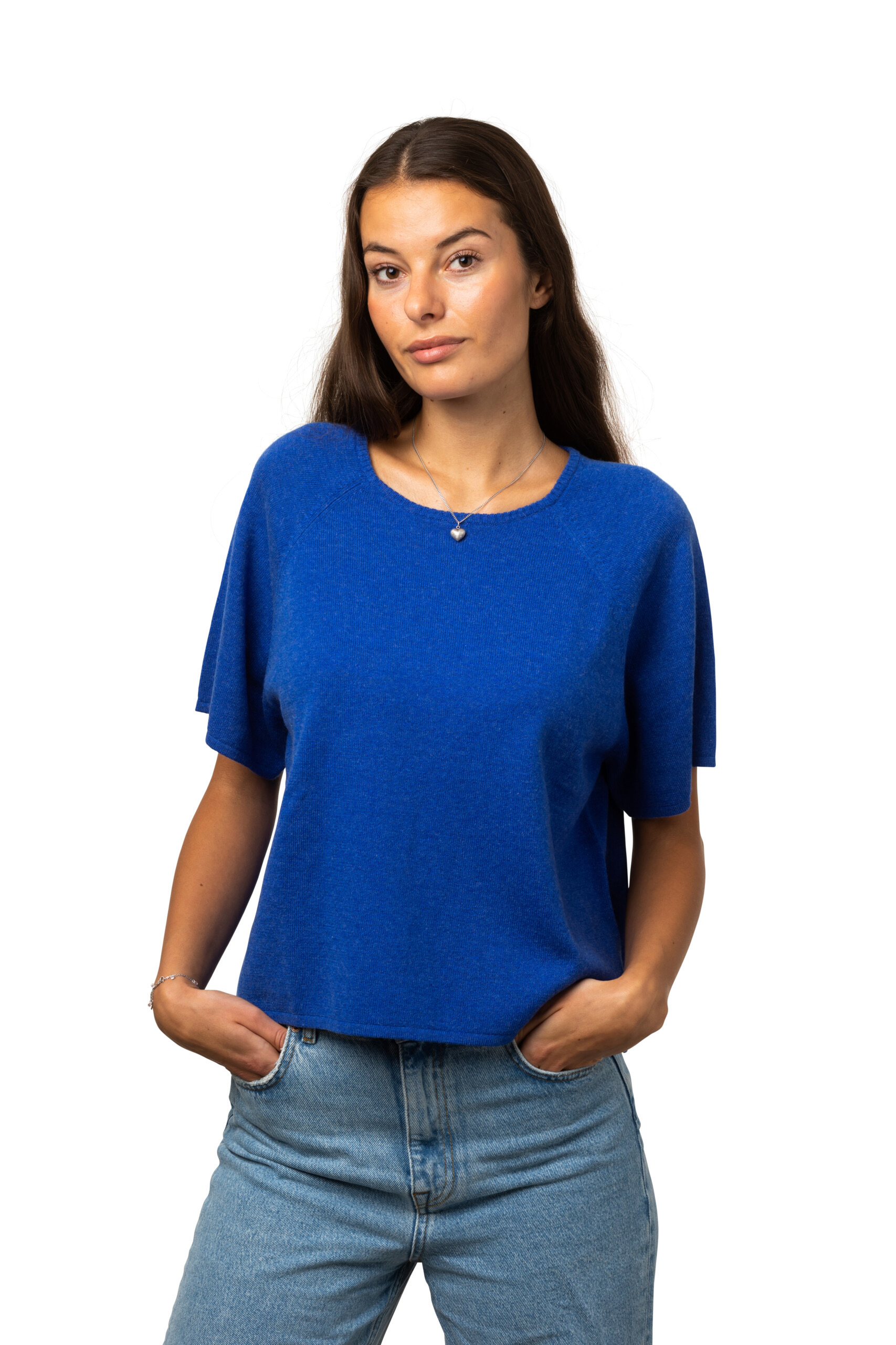 Kortärmad onesize/slätstickad tröja Sofia,  Kornblå från 8design cashmere, säljs på Hospitalsgatan 